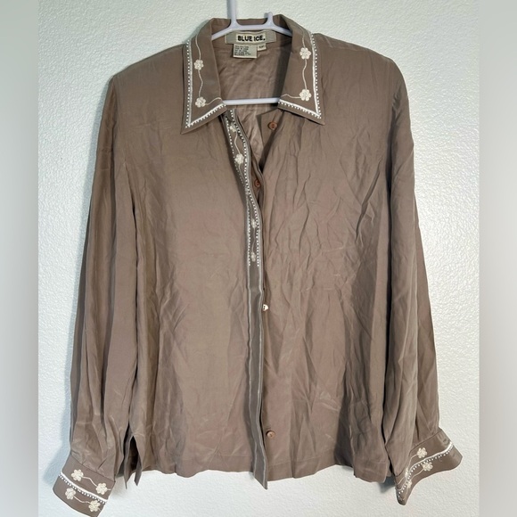 Blue Ice Tops - BLUE‎ ICE Vintage long sleeve 100% silk top. Size 10p